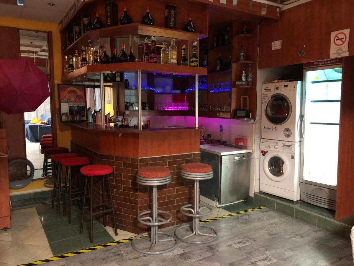 Whole Basement Former Pub2 For Stag Do, Men'S Cave Budapest Eksteriør bilde